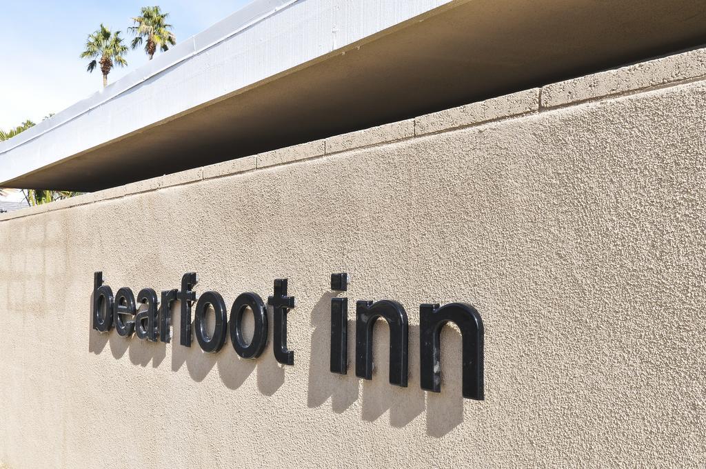 Bearfoot Inn - Clothing Optional Hotel For Gay Men Palm Springs Bagian luar foto